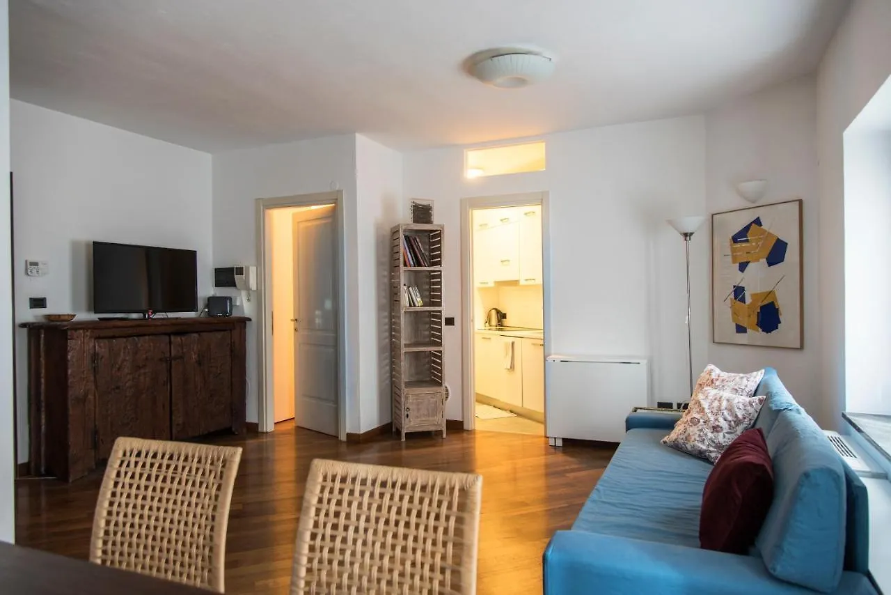 Apartament Youhosty - Laghetto Big 3 Mediolan Włochy